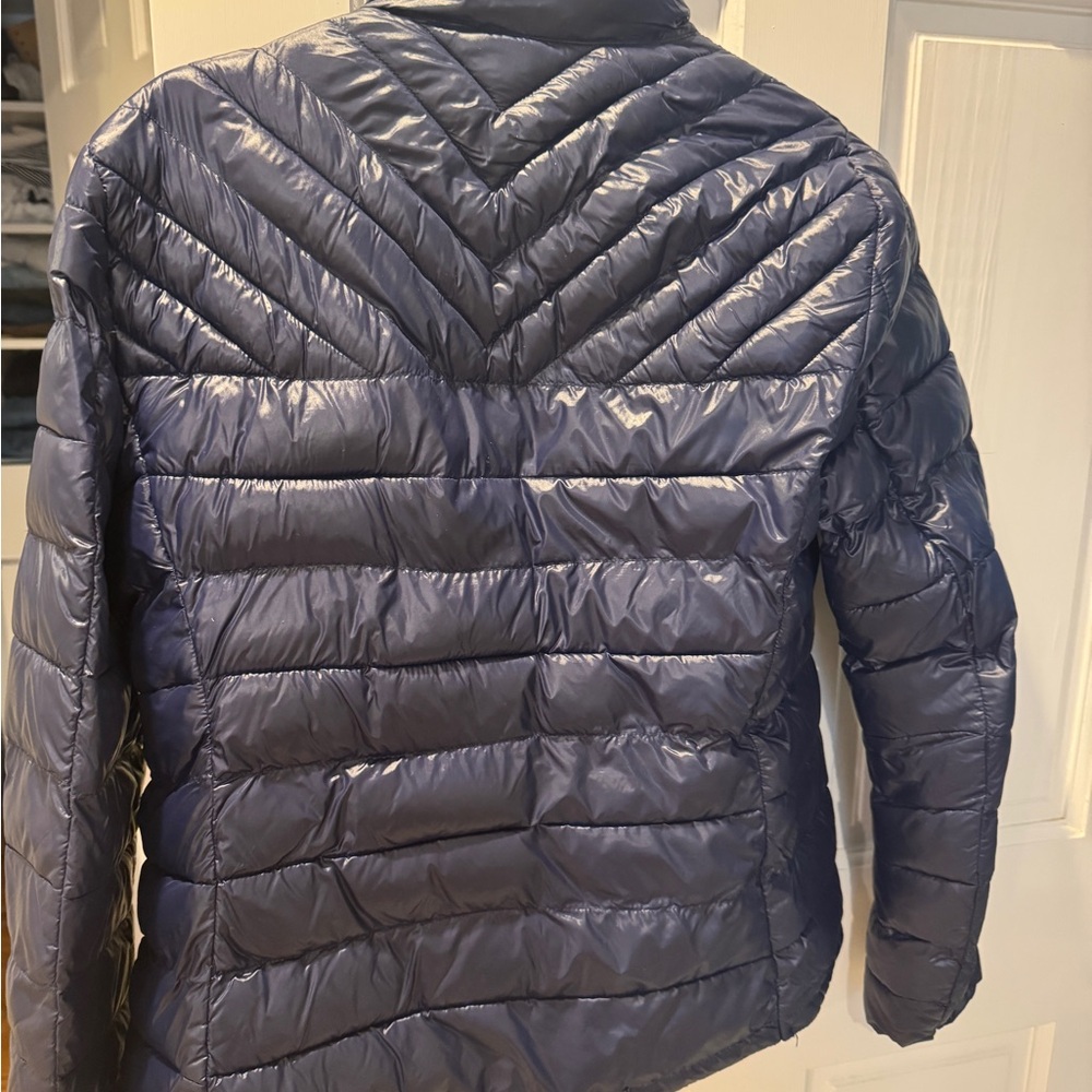 Women’s Gap Alternative Down Light Weight Jacket - image 2